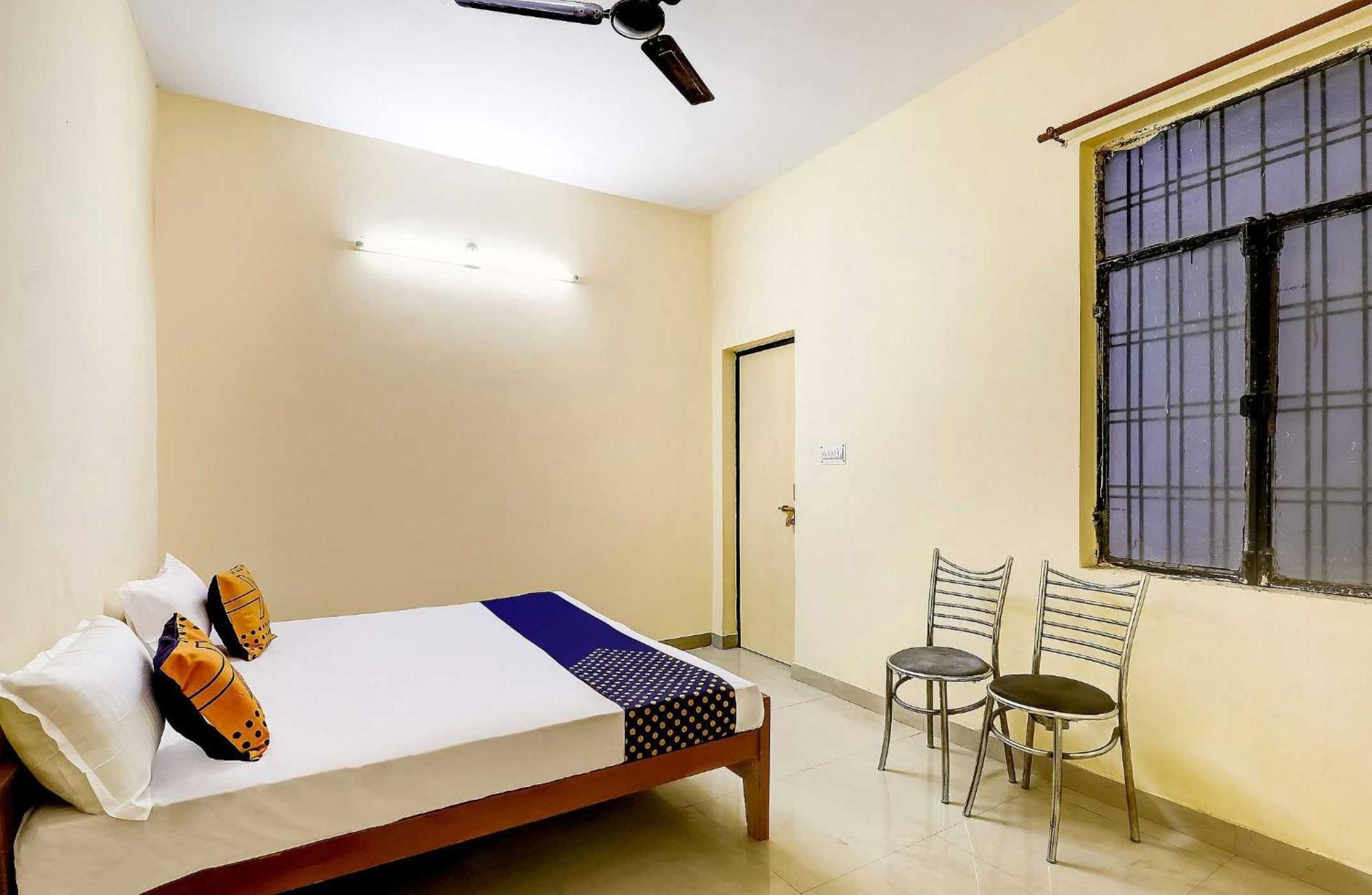 Spot On Ganpati Palace Λάκναου Εξωτερικό φωτογραφία