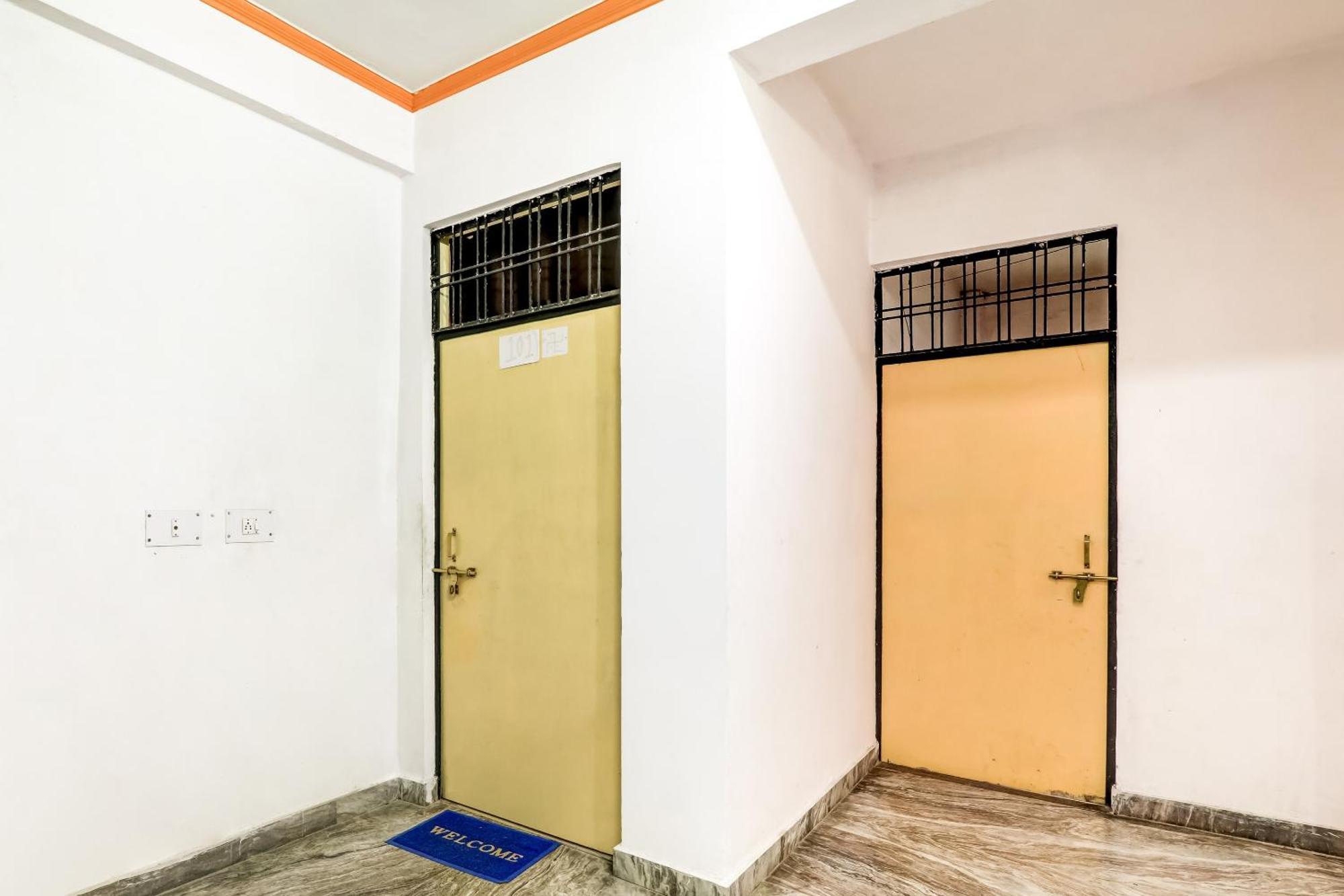 Spot On Ganpati Palace Λάκναου Εξωτερικό φωτογραφία